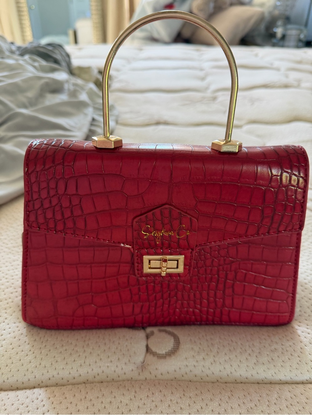 Elegant Red Croc-Embossed Top-Handle Bag